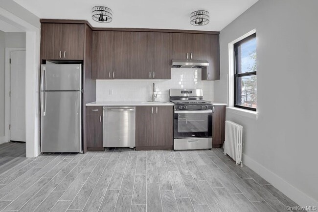 Building Photo - 103 Lawson St Unit D