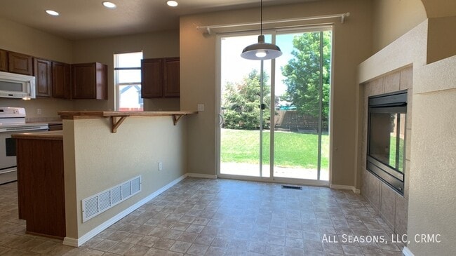 Photo - 3447 Astana Dr