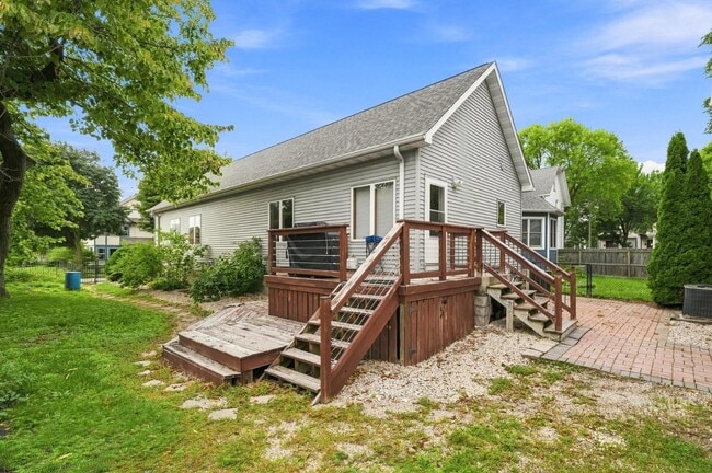 Photo - 2138 N Buffum St