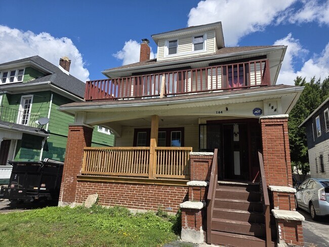 Building Photo - 164 Minnesota Ave Rental
