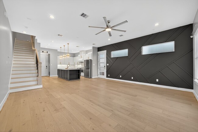 Photo - 4508 Hardy St