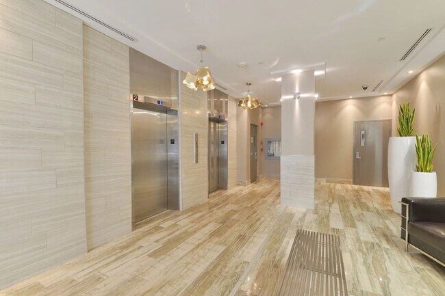 Photo - 169 Lisgar St Unit ID1222975P