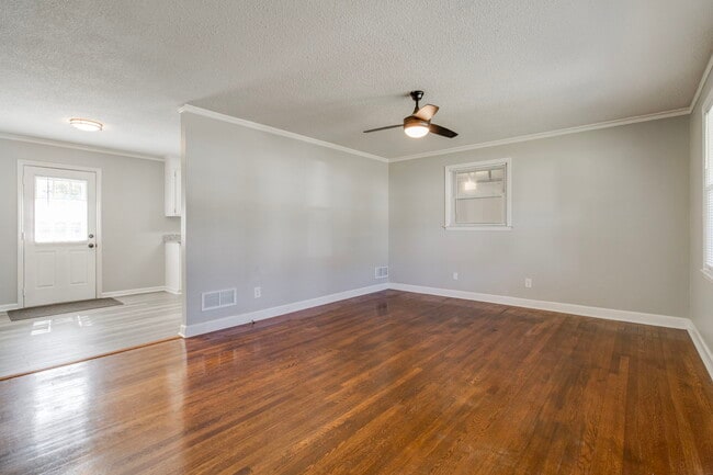 Photo - 7712 Burdell Dr