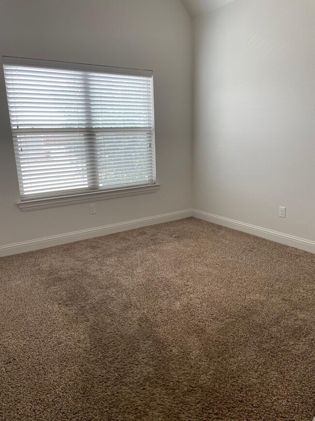 Photo - 2506 112th St