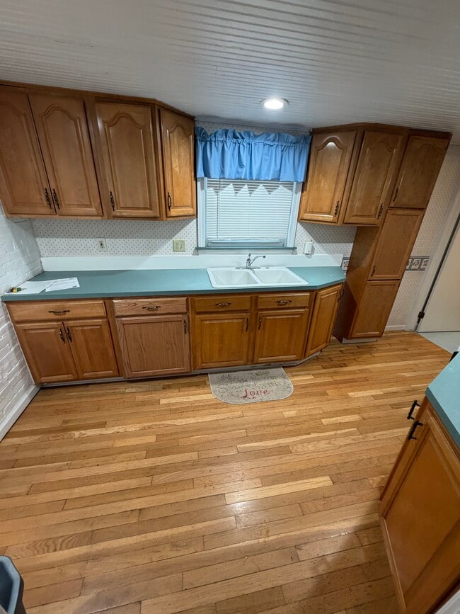 Photo - 402 Main St Unit 1