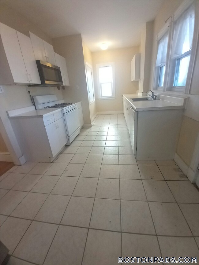 Building Photo - 3 Washburn Terrace Unit 3 Rental