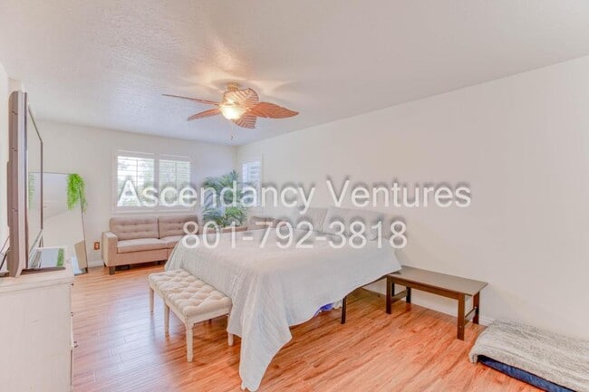 Photo - 171 Calais Ln