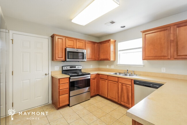 446 Dovetail Ct