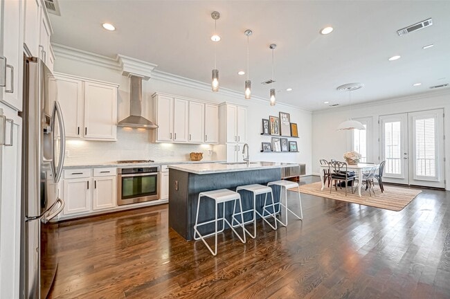 Photo - 2516 Bevis St