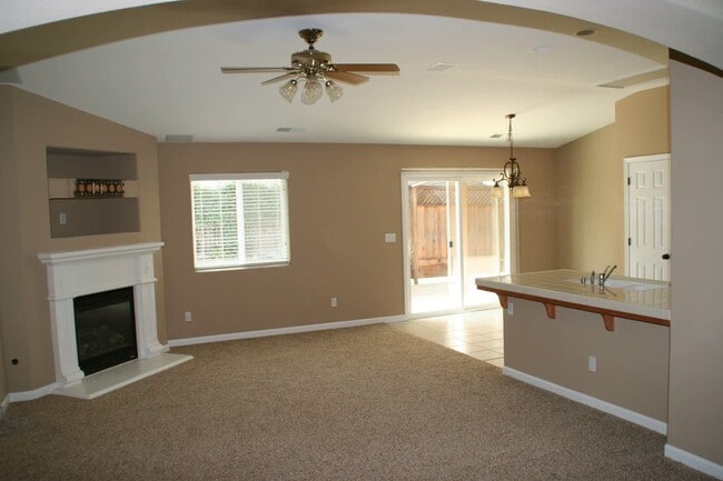 Photo - Great home for rent in Visalia!
