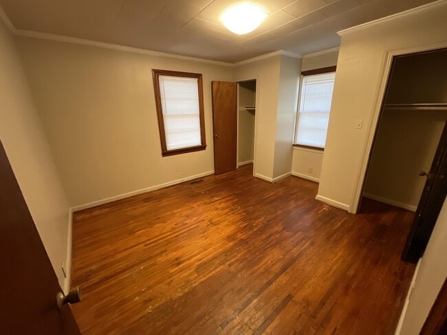 Photo - 28 St Mary Ave NW