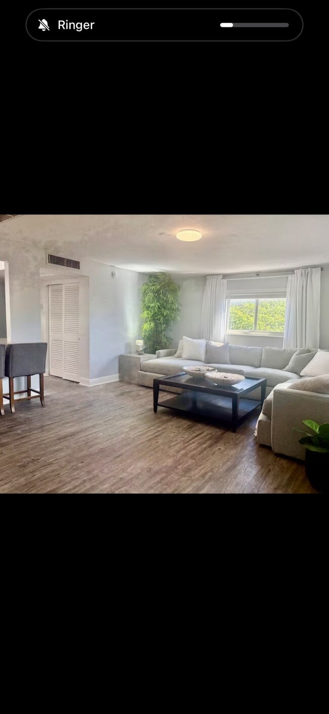 Photo - 1501 Curlew Ave