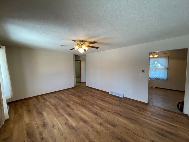 Photo - 308 S Main St