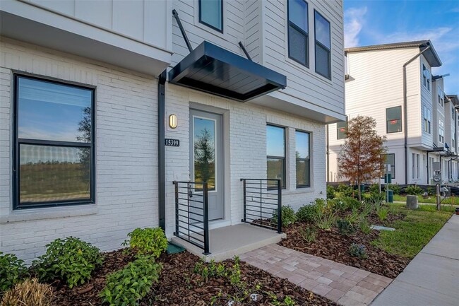 Photo - 15399 Hamlin Pk Dr