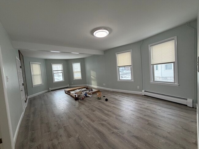 Building Photo - 155 Pilgrim Ave Unit 1