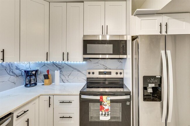 Photo - 250 181 Dr Unit 102