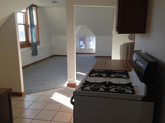 Photo - 1005 Elmwood Ave Unit 3