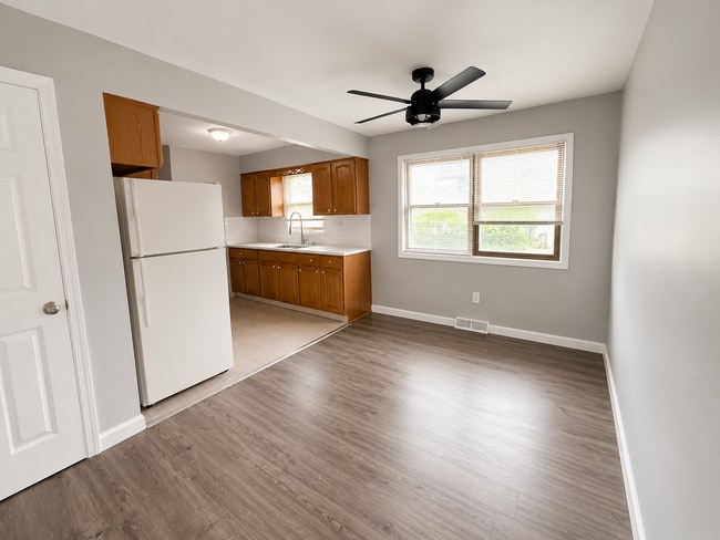 Photo - 3 Bed 1.5 Bath home **Available May***