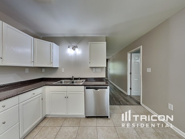 Photo - 6215 Rockwell Blvd W