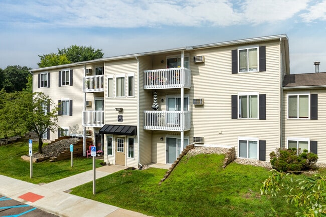 Photo - Fenton Estates Apartments