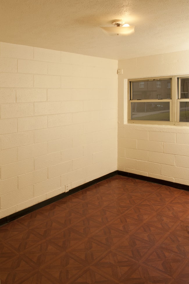 Photo - Riverview Gardens