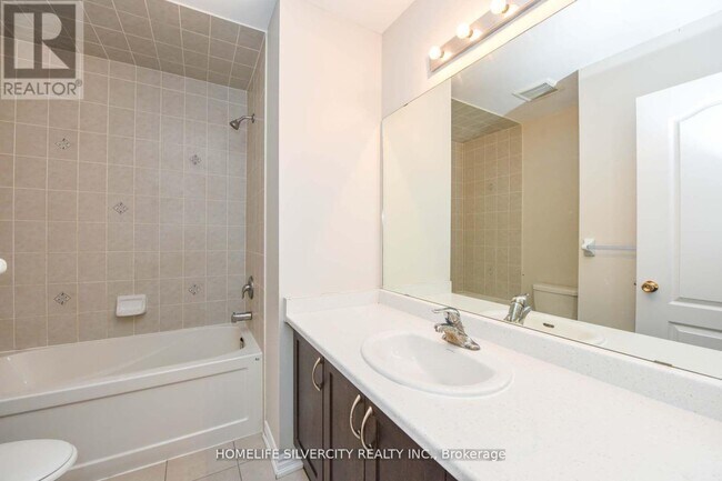 Photo - 7 Miami Grove