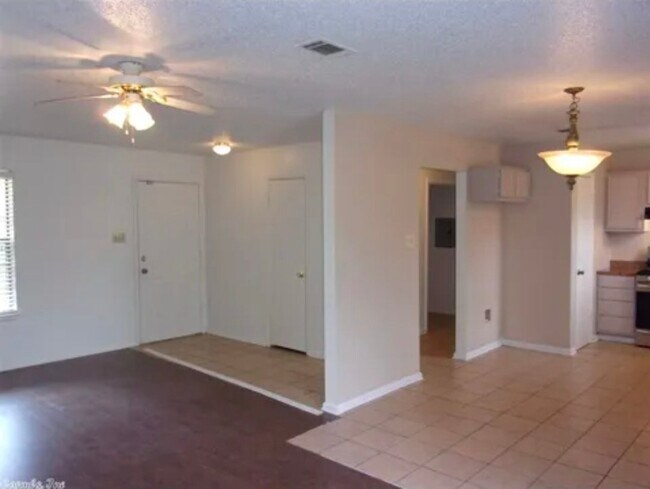 Photo - 1722 W 44th St Unit B