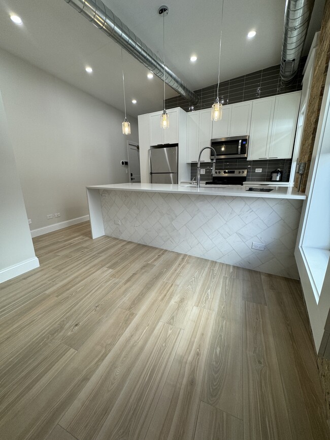 Photo - 601 Green Bay Rd Apartments Unit 201