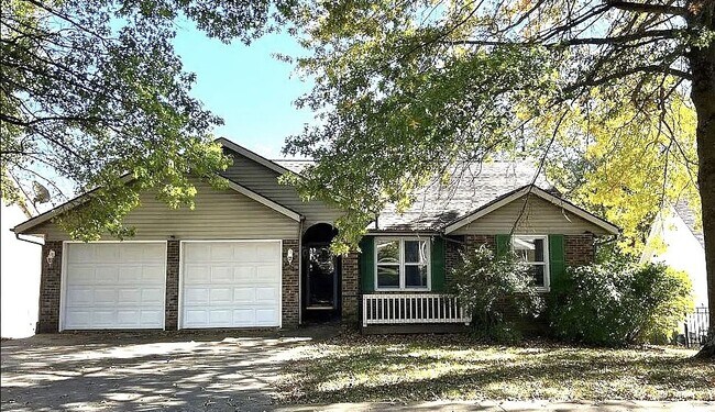 Photo - 821 W Rosewood Dr House