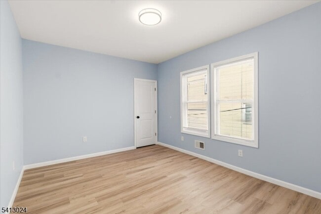 Photo - 76 Grumman Ave