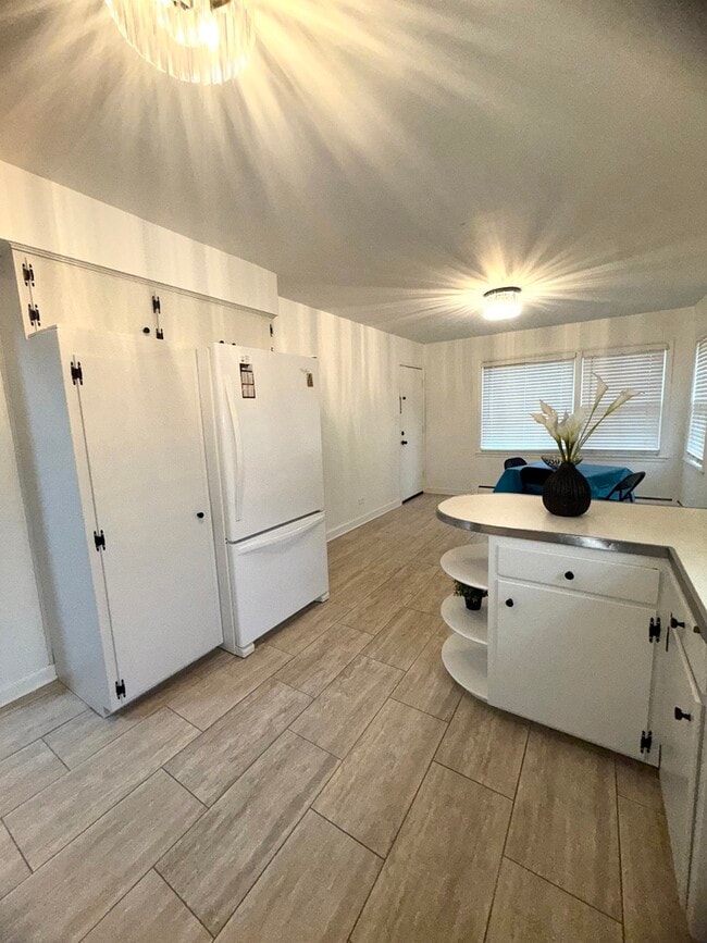 Photo - 2308 Oakton St