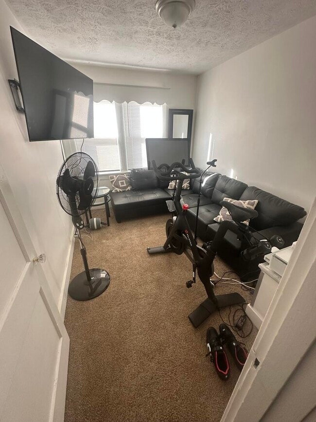Photo - 313 W 15th Ave