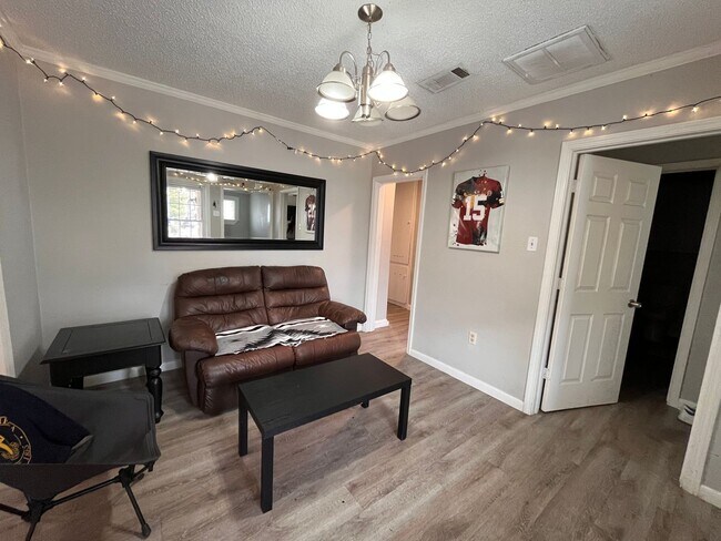 Photo - 2613 25th St Unit Front