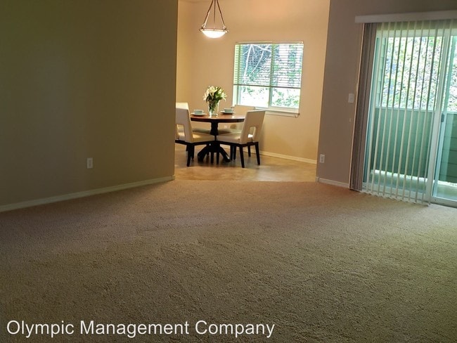 Photo - 5900 Troon Ln SE