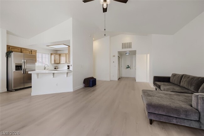 Photo - 8301 Boseck Dr Unidad 232