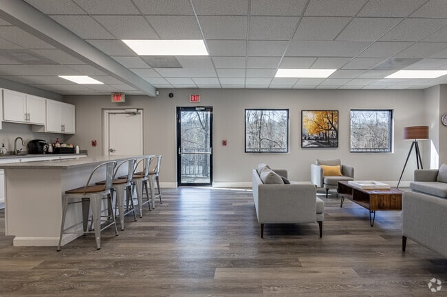 Lounge / Office