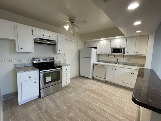 2061 NW 47th Terrace Unidad 306