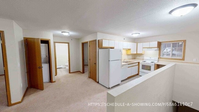 Building Photo - 515 Ontario Ave Unit 7