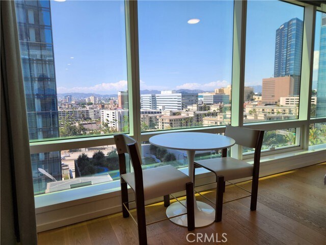 Building Photo - 877 Francisco St Unit 1726 Rental