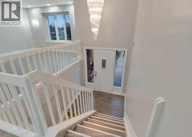 Photo - 1953 Lepain Crescent