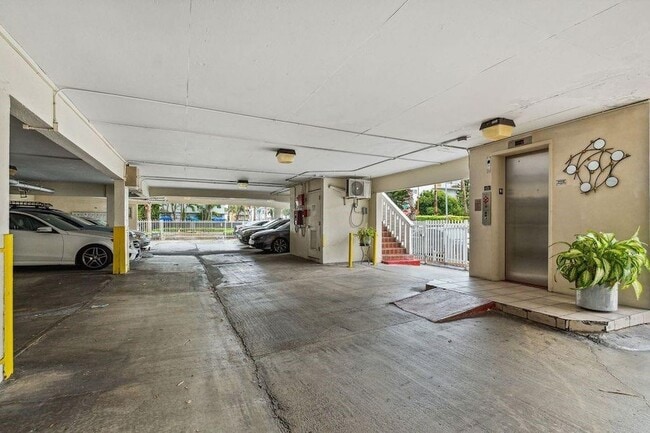 Photo - 900 Euclid Ave Unit 5