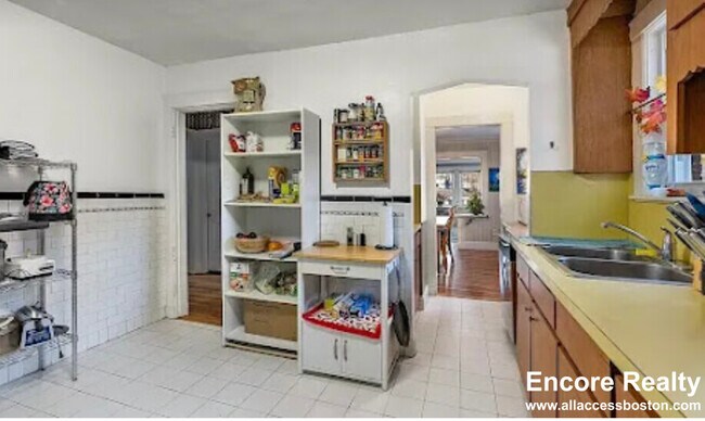 Photo - 88 Colborne Rd