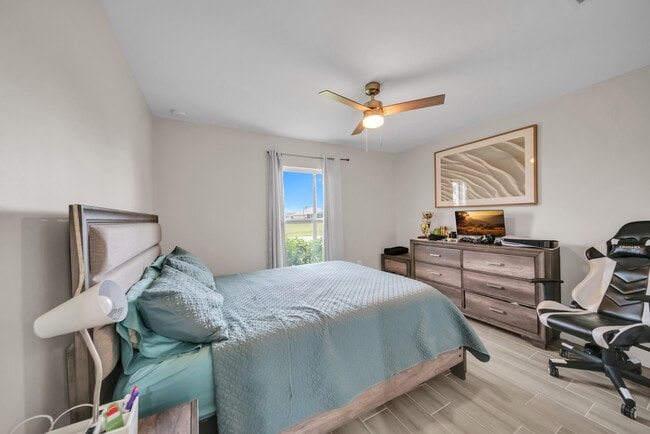 Photo - 314 NW 25th Pl