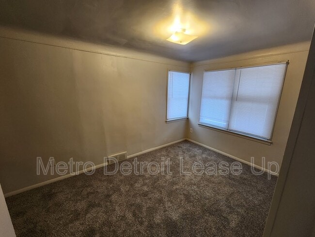 Photo - 12000 Plainview Ave