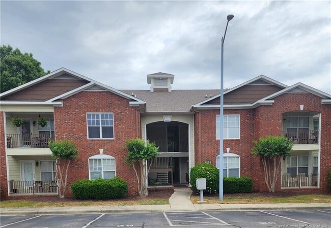 Building Photo - 505 Meadowland Ct
