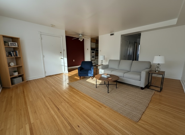 Photo - 6901 Valley Ave Unidad B5