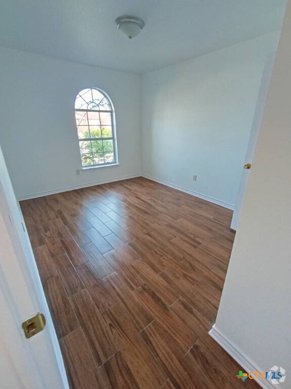 Building Photo - 1411 Saddle Dr Rental