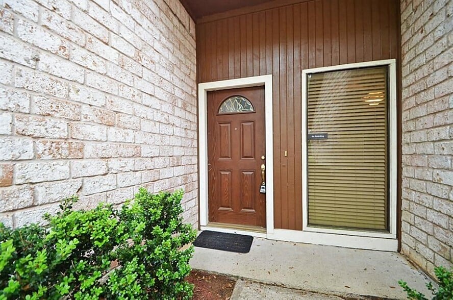 3130 Frontier Dr