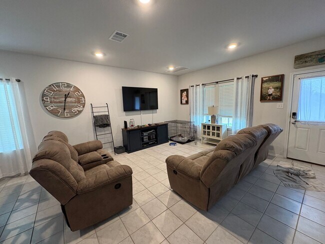 Photo - 4 bedroom 3 bath