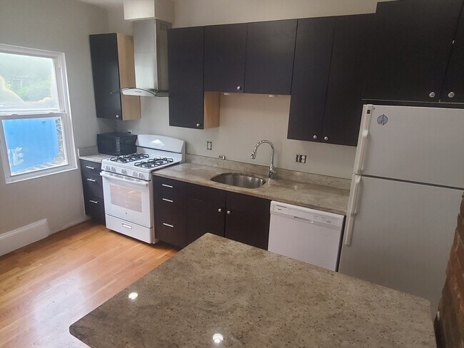 Photo - 4 Sexton Ct Apartment Unit 4